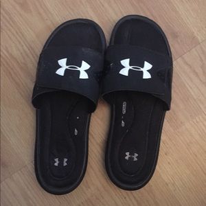 mens under armor flip flops